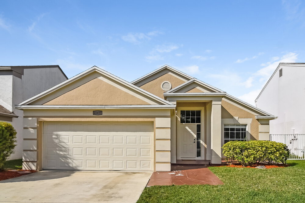 Foto principal - 22457 Middletown Dr
