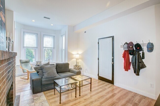 Foto del edificio - 1527 T St NW
