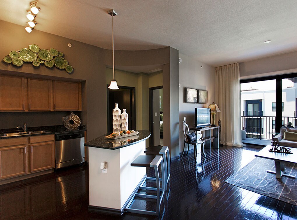 Foto principal - 470 NE 5th Ave