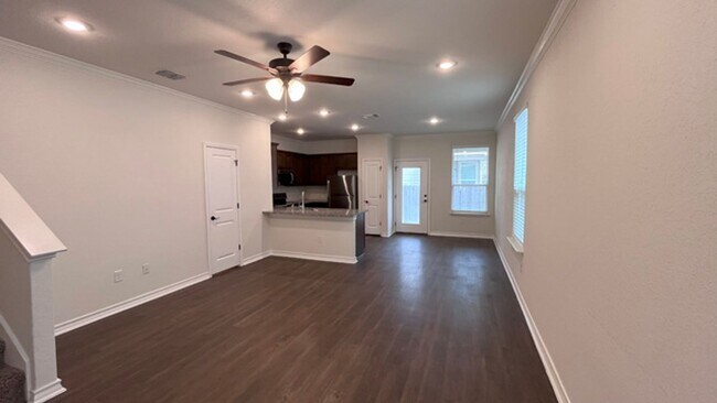 Foto del edificio - Gorgeous 3-Bed Townhome with Private Yard ...