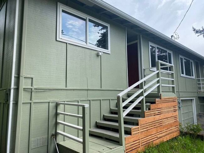 HSM01 ~ 1555/1565 Copping Street - HSM01 ~ 1555/1565 Copping Street Apartment