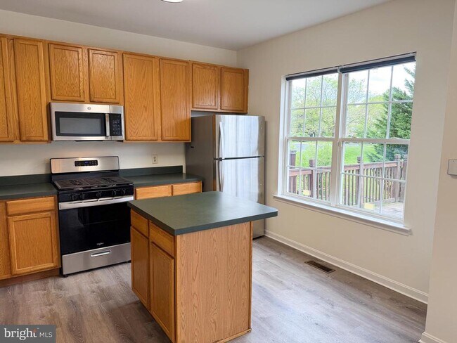 Foto del edificio - 99 E Highland Cir