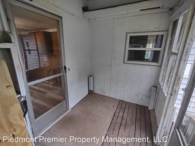 Foto del edificio - 3 br, 1 bath House - 2148 Bristol St