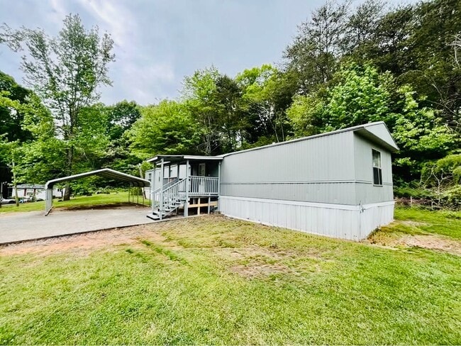 Building Photo - 3200 South Dug Gap Road