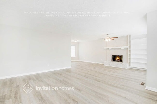 Foto del edificio - 6630 Windwood Ct