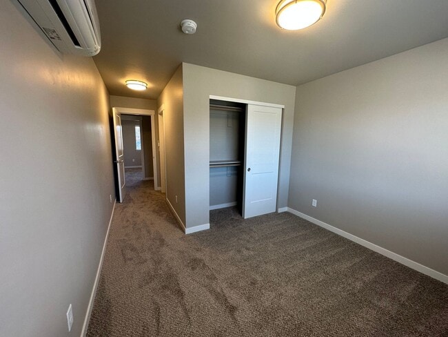 Building Photo - 61534 SE Lucia St