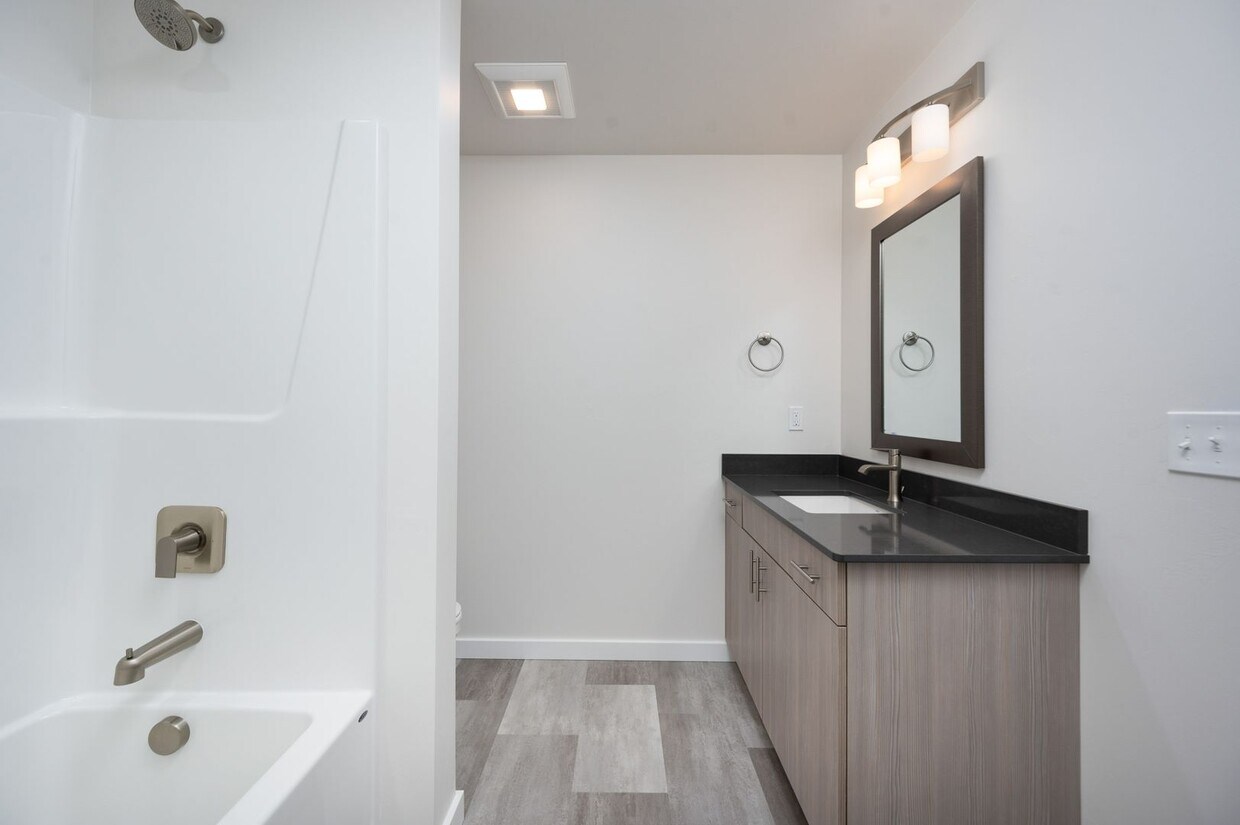 Foto principal - 1427 Juniper St