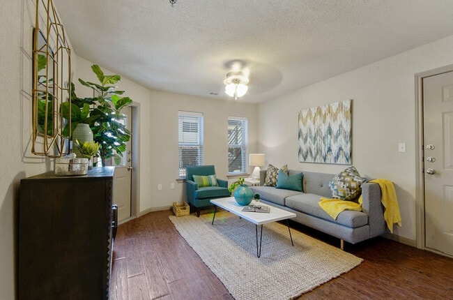 Building Photo - Tinsley Place