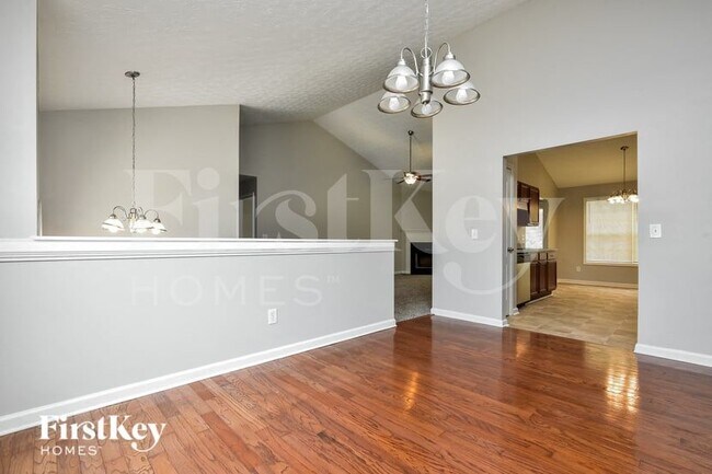 Foto del edificio - 205 Trelawney Ln