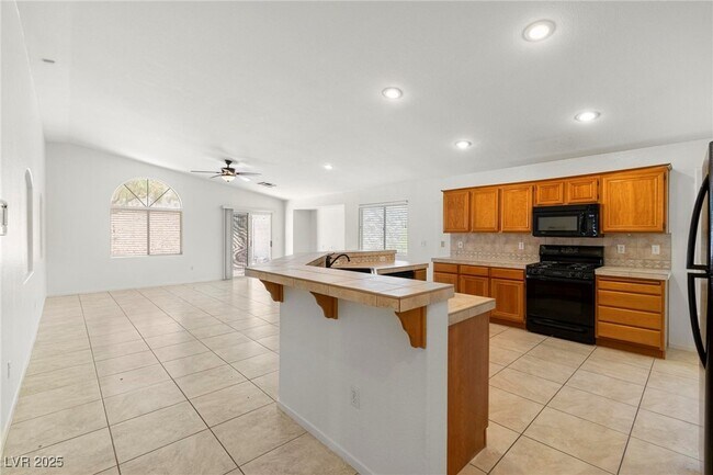 Building Photo - 1530 Misty Sky Dr