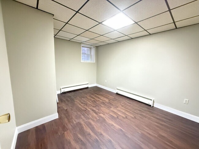 Foto del edificio - 132 E Main St