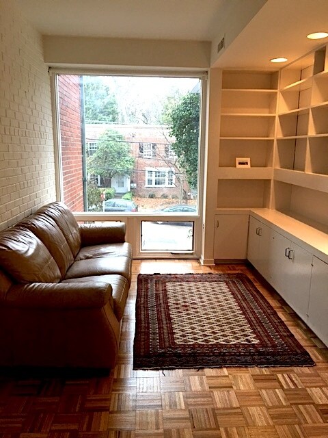 Foto del edificio - 3310 Porter St NW