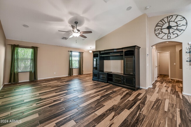 Foto del edificio - 2992 E Blue Ridge Way