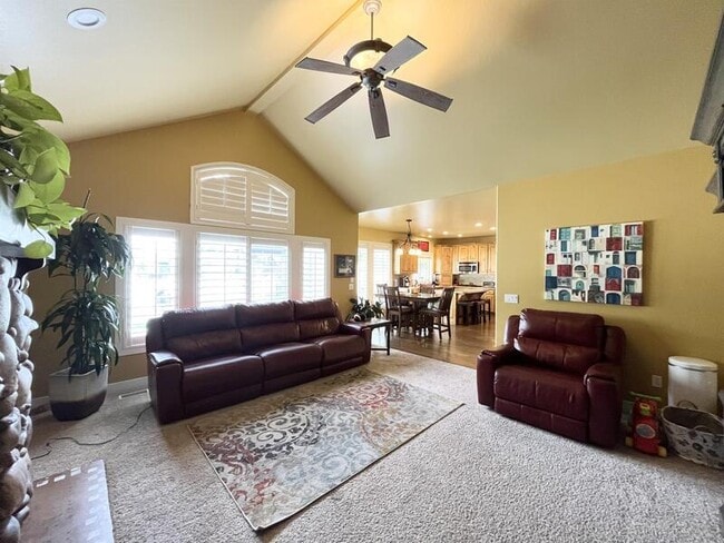 Building Photo - 2035 Quartzridge Dr