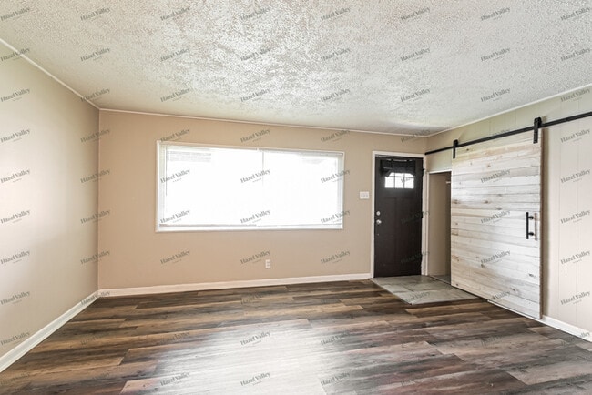 Building Photo - 1200 S Waterford Dr