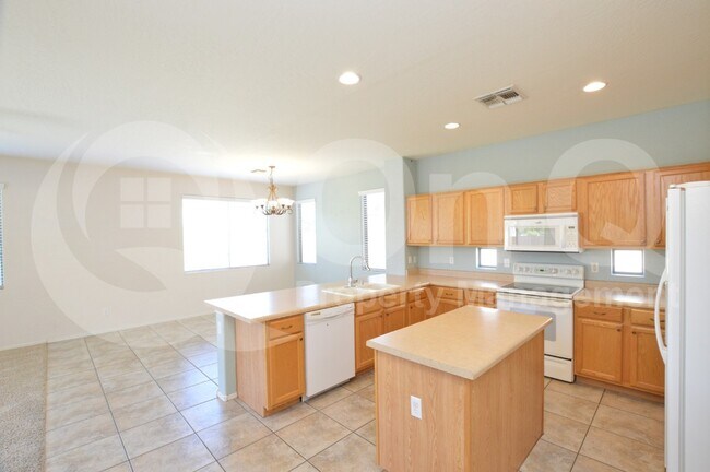 Foto del edificio - 3306 E Powell Ct