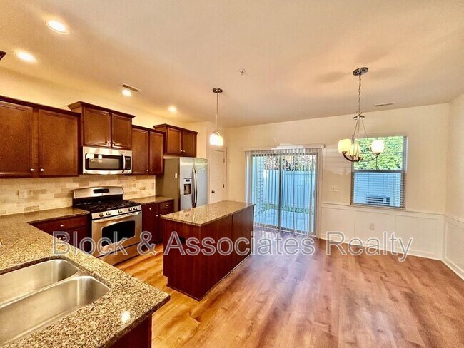 Foto del edificio - 7838 Allscott Way
