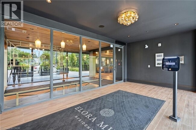 Building Photo - 6523 Wellington Rd 7