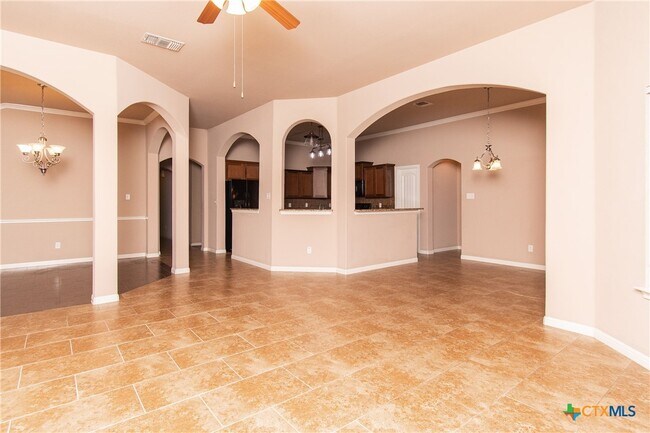 Foto del edificio - 704 W Gemini Ln