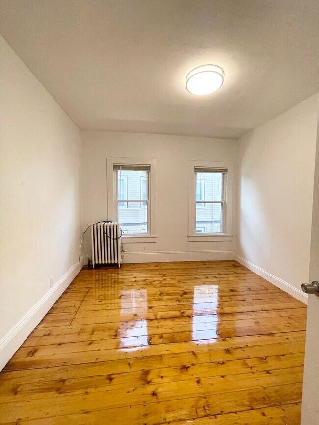 Building Photo - 109 Summer St