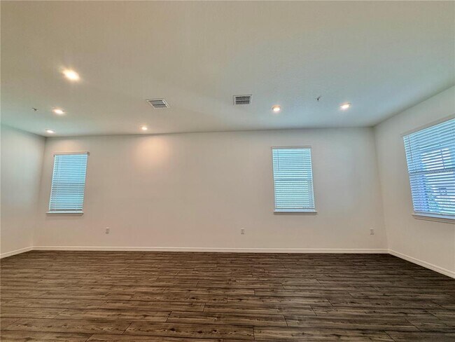 Building Photo - 449 Belmond Dr