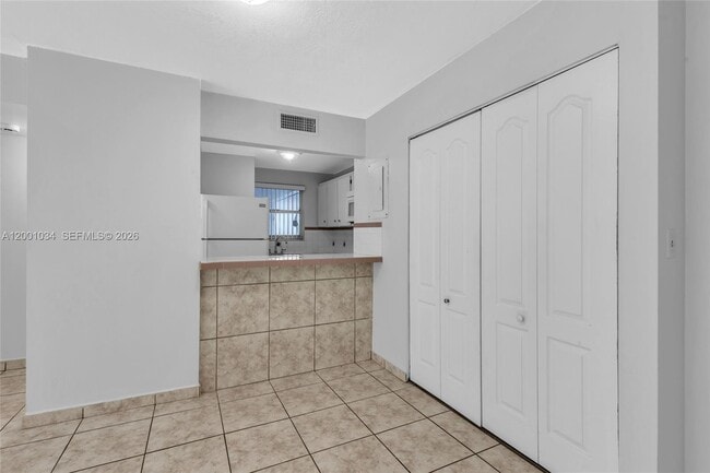 Foto del edificio - 210 Fontainebleau Blvd