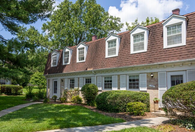 Foto del edificio - Melrose East Apartments