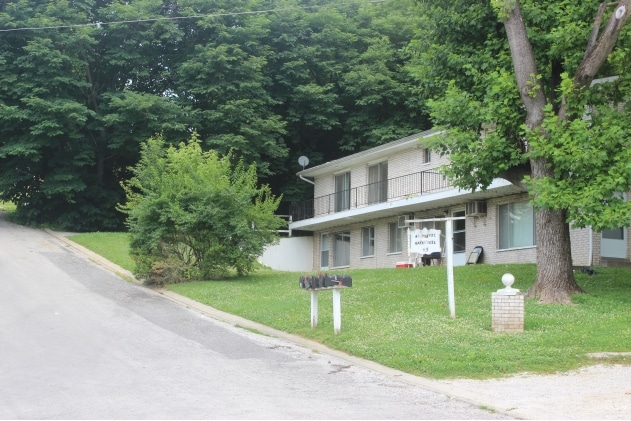 Primary Photo - 65 Hi Pointe Dr
