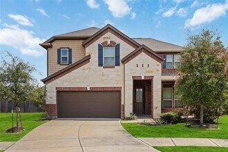 Building Photo - 8006 Ash Ridge Dr