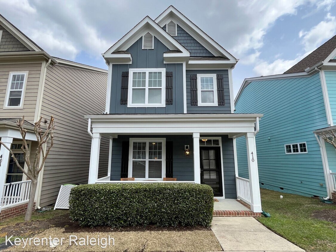 3 br, 2.5 bath House 410 Evening Star Drive House Rental in Apex