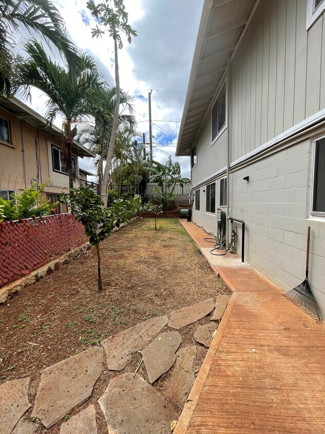 941059 Nalii St Unit A, Waipahu, HI 96797 Apartments in Waipahu, HI