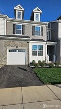 Building Photo - 13 Griffin Ln
