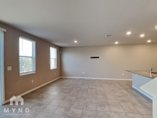 Foto del edificio - 7649 Intrepid Rd