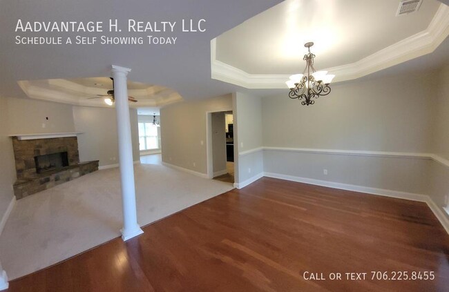 Building Photo - 634 Lee Rd 450