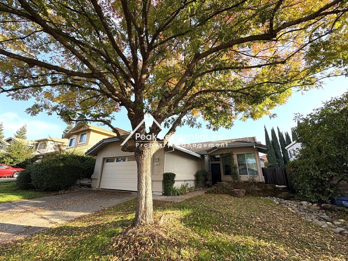 Building Photo - Charming 3 bedroom 2 bath home in Folsom!