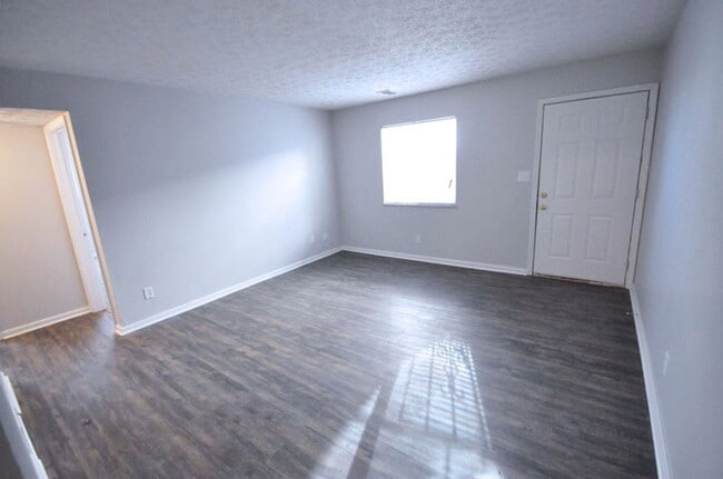 Building Photo - 1332 Courtland Ave