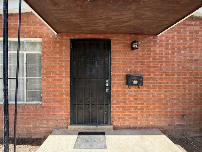 Foto del edificio - 4712 Palo Duro Ave NE