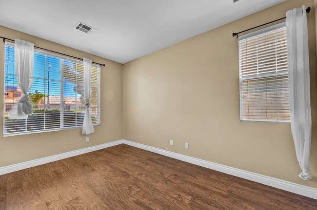 Building Photo - A Fabulous 4 Bedroom Home with a Sparkling...