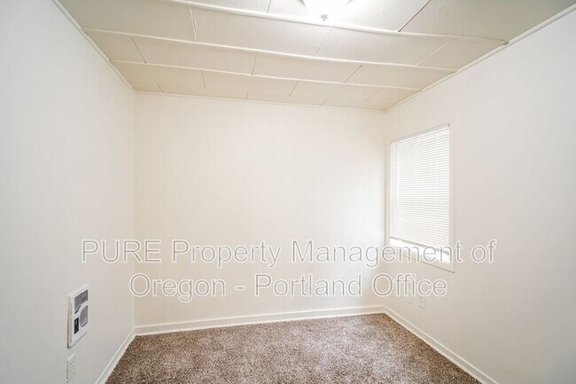 Building Photo - 4632 SE 122nd Ave
