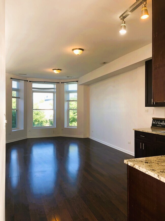 Foto del edificio - 3436 S Wallace St