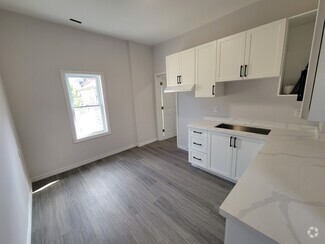 Building Photo - 367 Colborne St