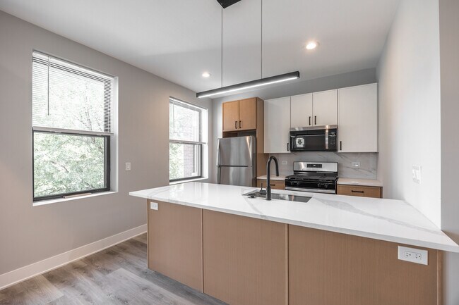 Foto del edificio - 2401 N Kedzie Blvd