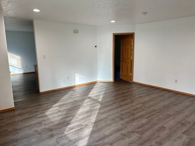 Building Photo - 2270 Pony Run