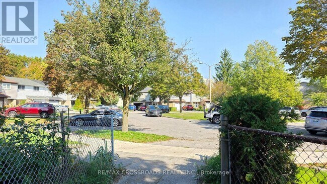 Building Photo - 63 Osterhout Pl