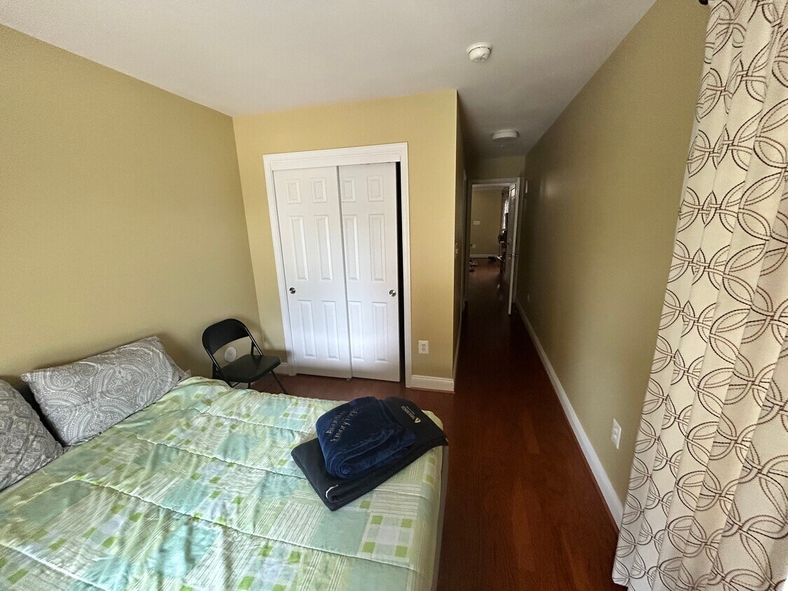 Foto principal - 805 McHenry St
