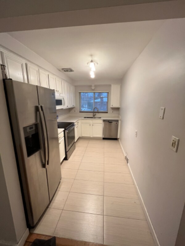 Building Photo - 475 N Eton St