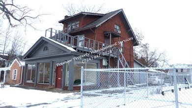 Building Photo - 145 E Wallace Ave