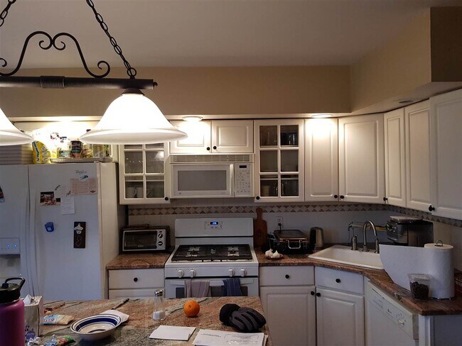 Building Photo - 72A Highwood Terrace