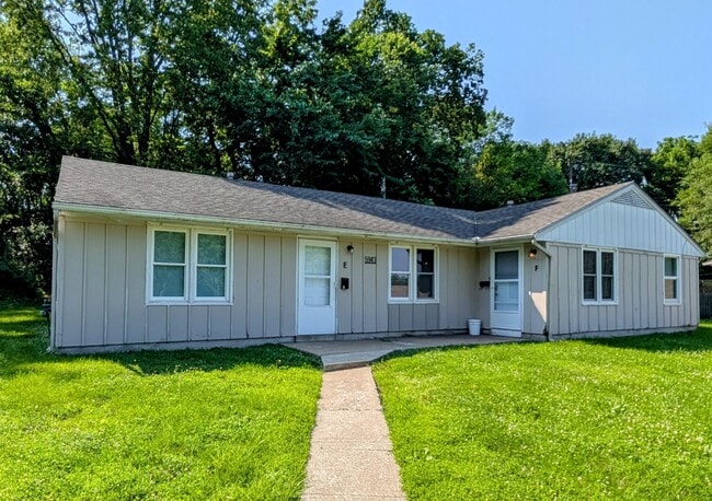 Building Photo - 5943 Raytown Rd