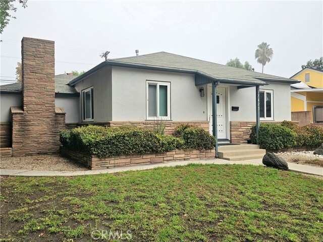 Foto del edificio - 17423 Burbank Blvd